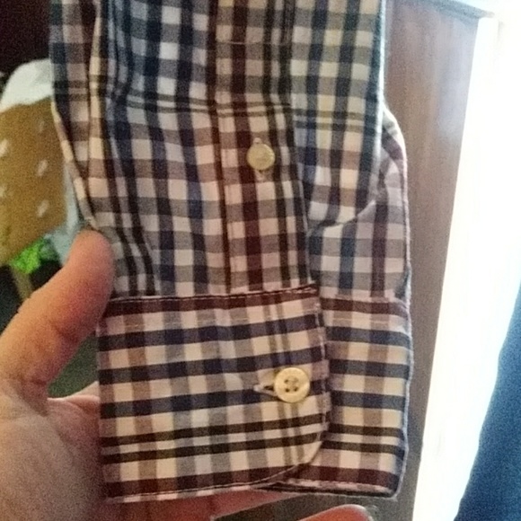 Haggar new men's button up shirt. - Picture 4 of 5